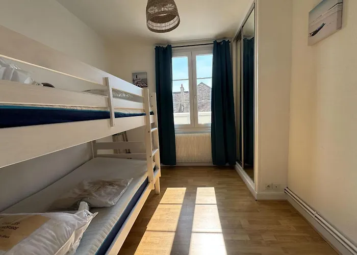 With Balcony - Castle View Lägenhet