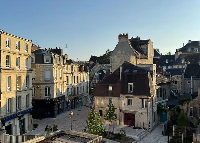 With Balcony - Castle View Lägenhet